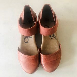 OTBT Wander Out Tan Wedges 8.5/39 NWOB